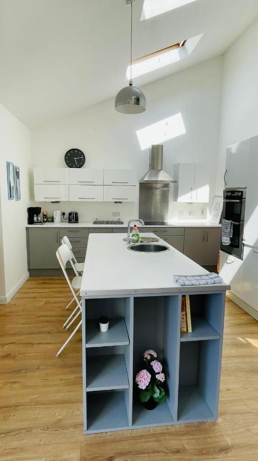 גלוואיי Modern City Centre House מראה חיצוני תמונה