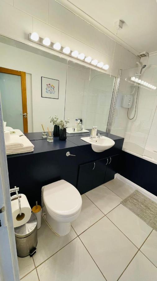 גלוואיי Modern City Centre House מראה חיצוני תמונה